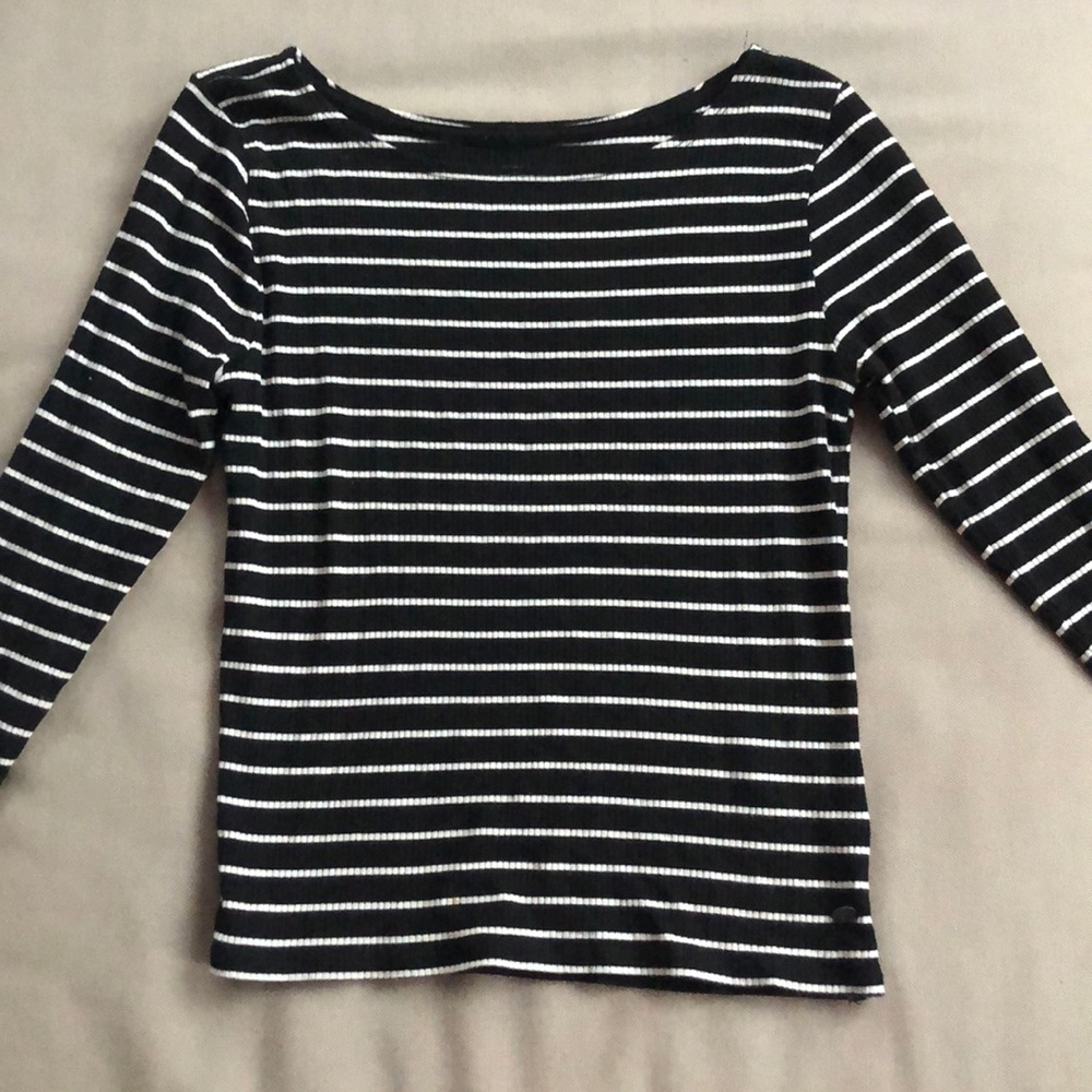 Black and white striped mid-long sleeve